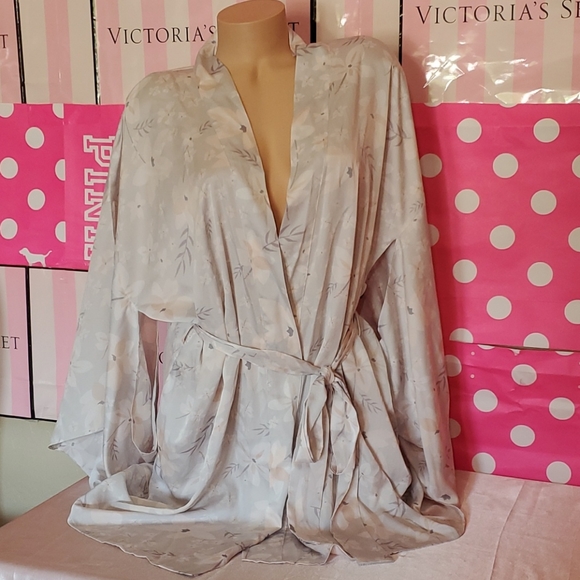 Victoria's Secret Other - 40% OFF 4+ BUNDLES  CLOSET CLOSING!